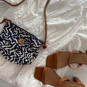 Tommy Hilfiger blue and white purse crossbody